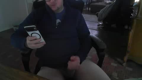 ironbanana83 online show from January 8, 7:13 pm