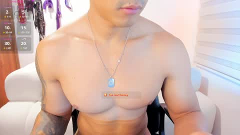 WILL ANDREW online show from March 30, 9:43 am