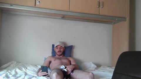 Snapshot of isaac99c chatting on October 18, 2:55 pm Isaac99c online show from October 18, 2:55 pm