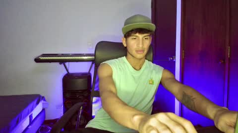 isaac online show from December 18, 2:10 am