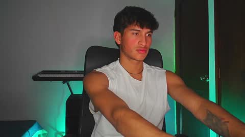 isaac online show from December 12, 1:43 am