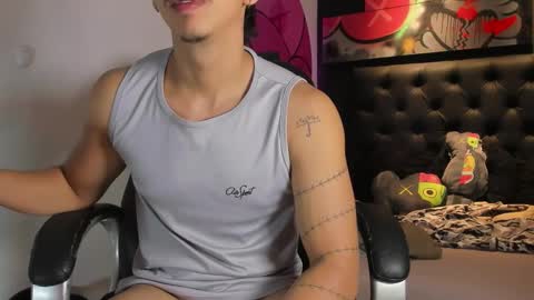 isaac_cryston online show from November 12, 10:03 pm