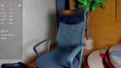 isaac_grimm online show from March 29, 5:29 am