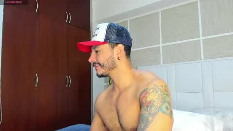 Isaac Surez online show from July 22, 12:30 pm