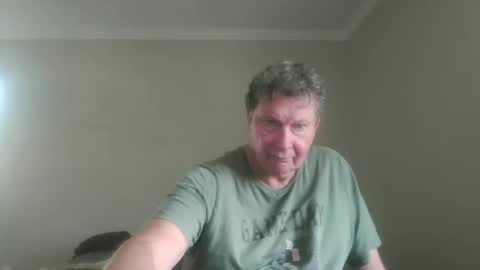 island625103 online show from September 28, 5:55 pm