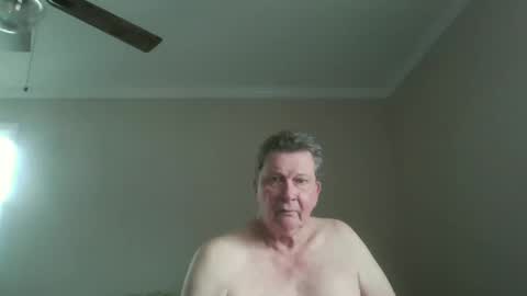 island625103 online show from September 10, 9:02 pm