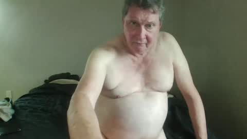 island625103 online show from September 25, 8:19 pm