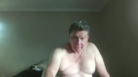 island625103 online show from September 15, 4:30 pm