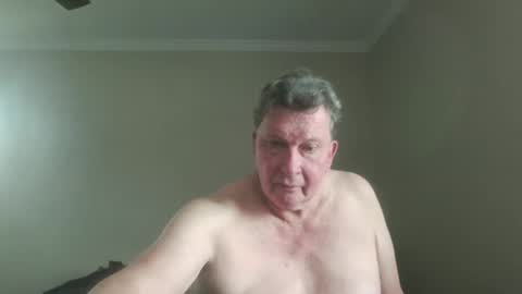 island625103 online show from October 18, 6:57 pm