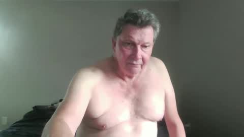 island625103 online show from September 24, 6:39 pm