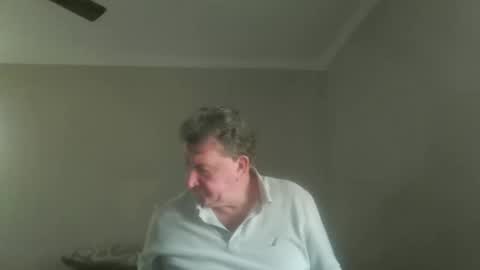 island625103 online show from September 8, 10:20 pm