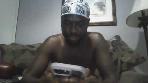 islandbey242 online show from June 24, 8:50 am
