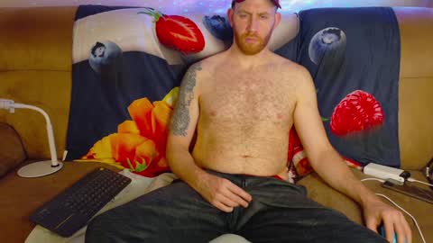 Tall Jewish Ginger DOM online show from January 1, 8:58 pm