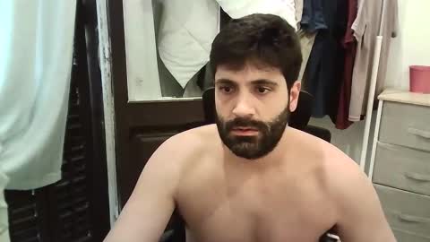 italianboybcn online show from October 30, 3:13 pm