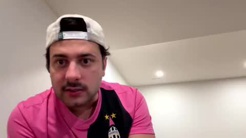 italianladd online show from November 10, 11:53 pm