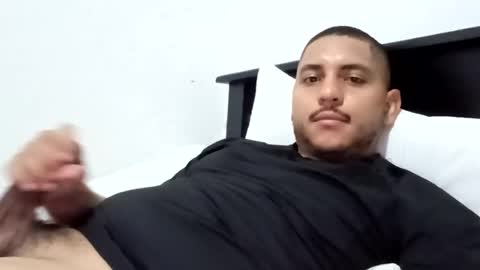 itboy04 online show from June 12, 4:00 am