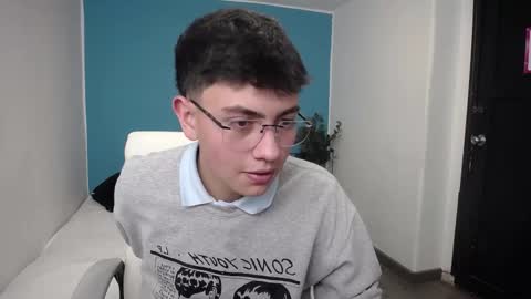 Snapshot of ithan__ chatting on October 8, 6:34 pm ithan__ online show from October 8, 6:34 pm