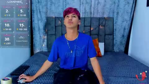 ithan_kingtwin online show from June 29, 7:25 pm