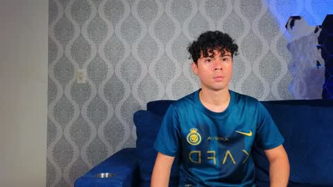 Ithan and Friends online show from January 17, 7:30 am