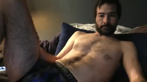 Snapshot of itsthick13 chatting on December 27, 4:36 am itsthick13 online show from December 27, 4:36 am