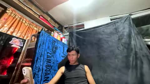 itzme_fred online show from April 28, 4:22 pm