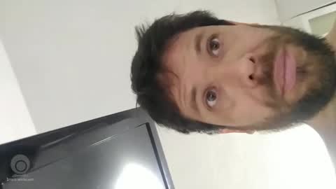 Snapshot of ivanchelon chatting on October 23, 4:05 am Vanchi online show from October 23, 4:05 am