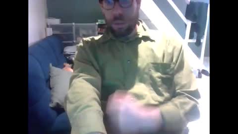 Snapshot of ivanchelon chatting on December 18, 7:08 pm Vanchi online show from December 18, 7:08 pm