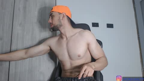 ivanhot279 online show from January 13, 7:10 pm