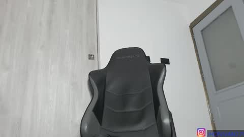 ivanhot279 online show from February 10, 8:42 pm