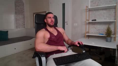 IvanHydee online show from November 19, 5:51 am