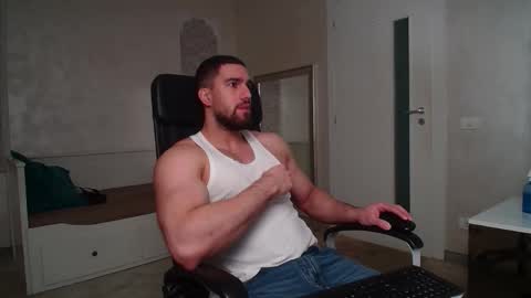 IvanHydee online show from January 15, 6:06 am