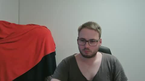 iwantfucknow online show from May 20, 10:33 am
