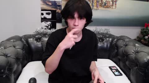 Snapshot of iwillfall_ chatting on December 12, 9:26 pm Maxim online show from December 12, 9:26 pm