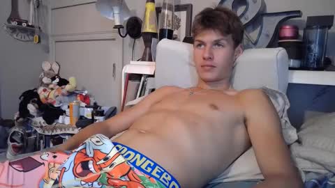 Snapshot of izzame2 chatting on September 17, 9:27 pm Willis online show from September 17, 9:27 pm