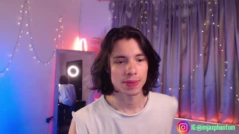 Hey im Jaxxxon check my info     online show from October 25, 2:19 pm