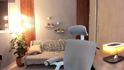 Calix  Independient model Insta and twt Calixsnake online show from July 15, 12:17 am