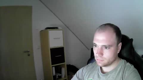 here4y online show from November 11, 10:42 am