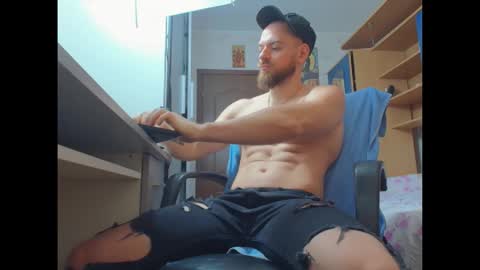 Snapshot of jaceblaze chatting on October 15, 6:10 am Jace online show from October 15, 6:10 am