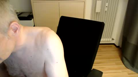 jackdus74 online show from August 1, 12:42 am