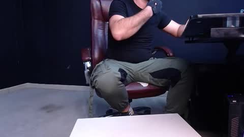 JackEthan online show from November 12, 6:19 am