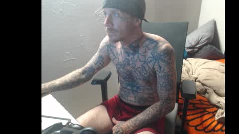 Snapshot of jake265897 chatting on October 18, 7:46 am showingitoff online show from October 18, 7:46 am