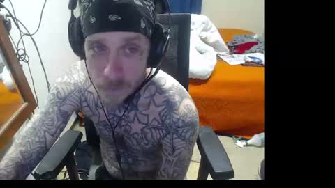 showingitoff online show from June 25, 7:02 am