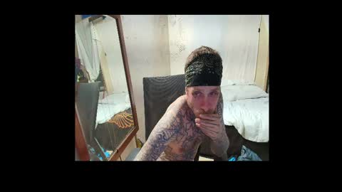 showingitoff online show from April 4, 4:42 am