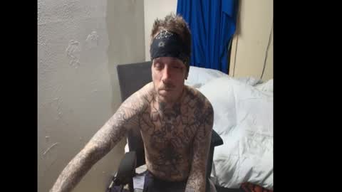 showingitoff online show from January 15, 7:01 am