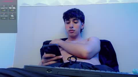 jake_tripp online show from November 28, 6:16 am