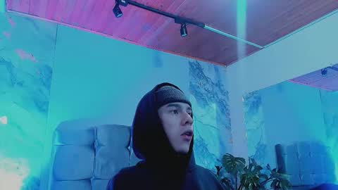 james_adamss_ online show from March 5, 12:34 pm