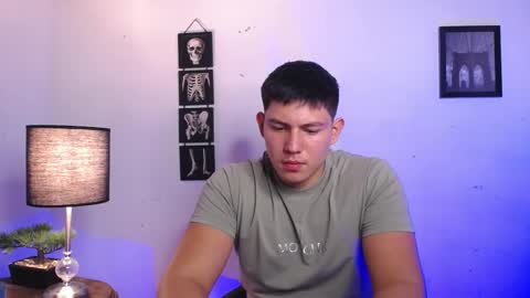 james_cr online show from November 5, 1:51 am