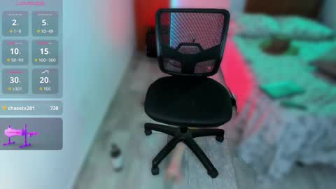 james_lincoln online show from December 3, 7:09 pm