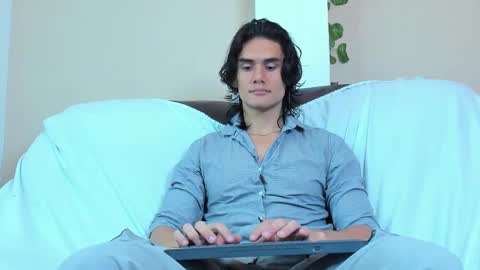 james_morrisonm online show from February 10, 3:50 pm