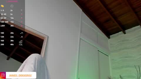 Snapshot of jamesdekker chatting on September 15, 9:38 pm jamesdekker online show from September 15, 9:38 pm
